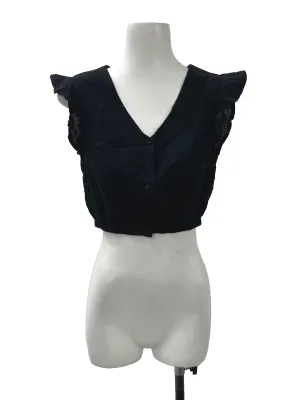 Black Eyelet V Neck Crop Top TEM