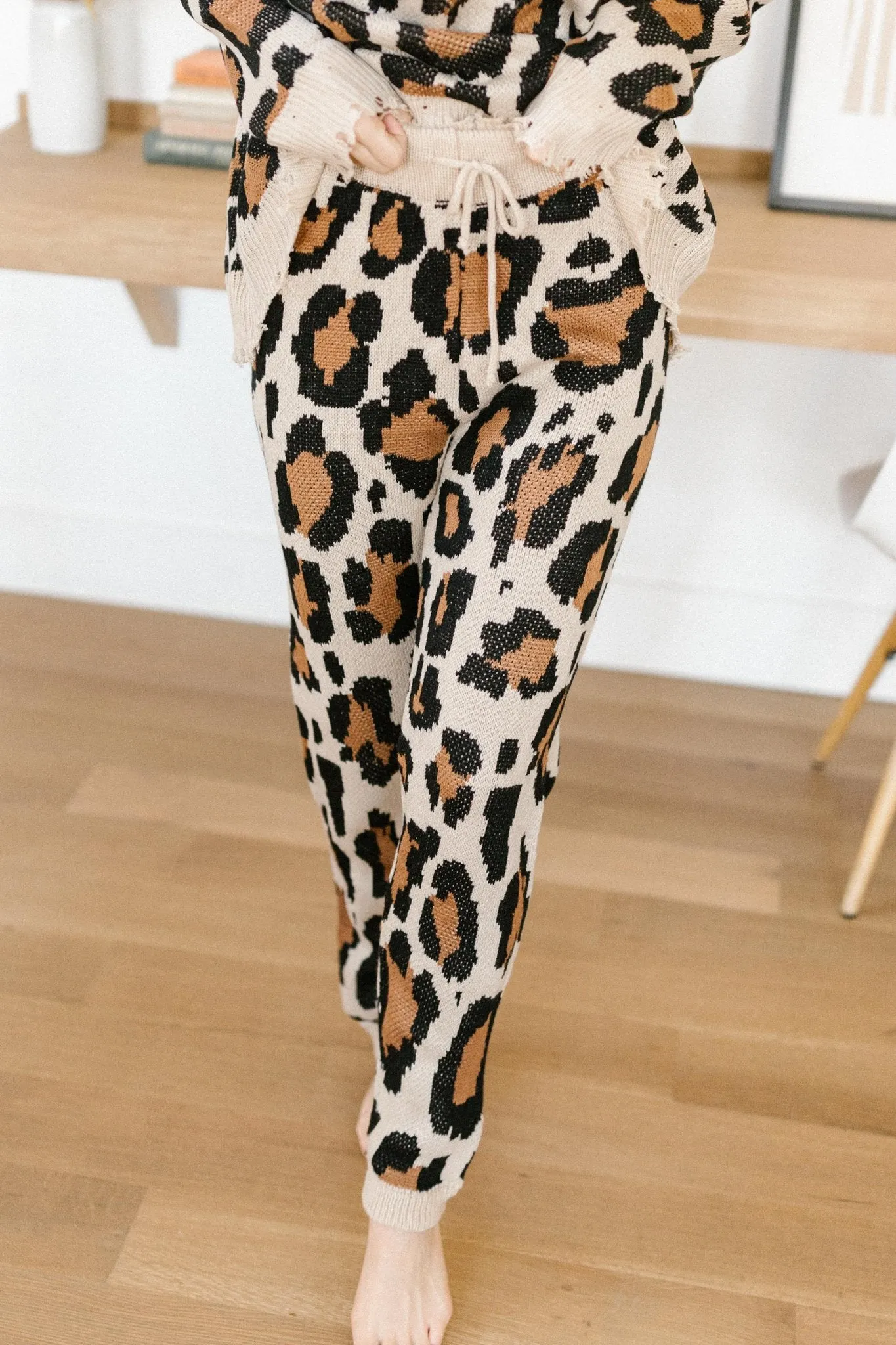 Chasing Sleep Lounge Set Joggers in Leopard