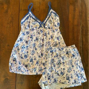 Floral Blue and White Sleepwear Set