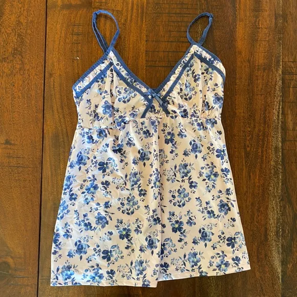 Floral Blue and White Sleepwear Set