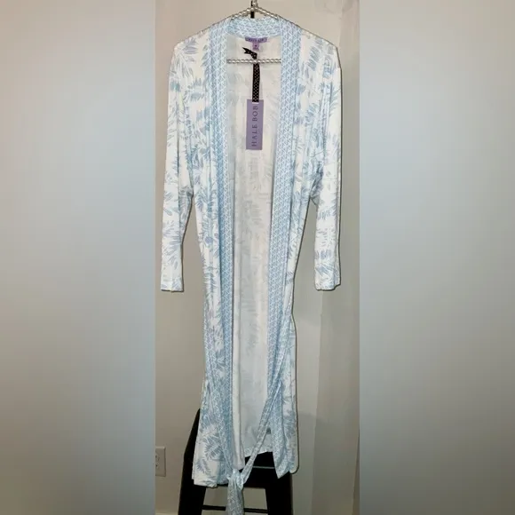 Hale Bob mid-length robe - size medium - so soft! Bamboo and Spandex - NWT