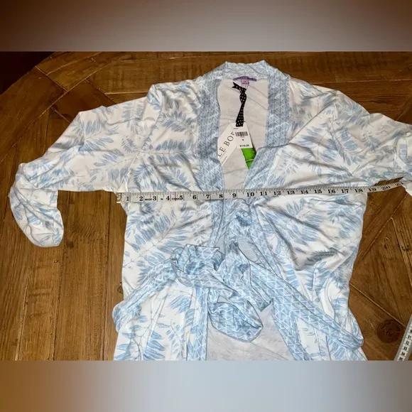 Hale Bob mid-length robe - size medium - so soft! Bamboo and Spandex - NWT