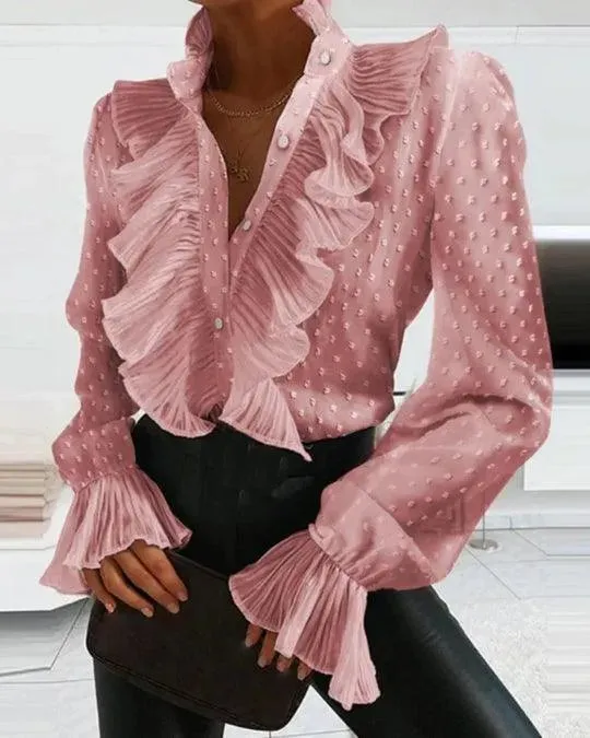Hannie - Blouse with ruffles and long sleeves.