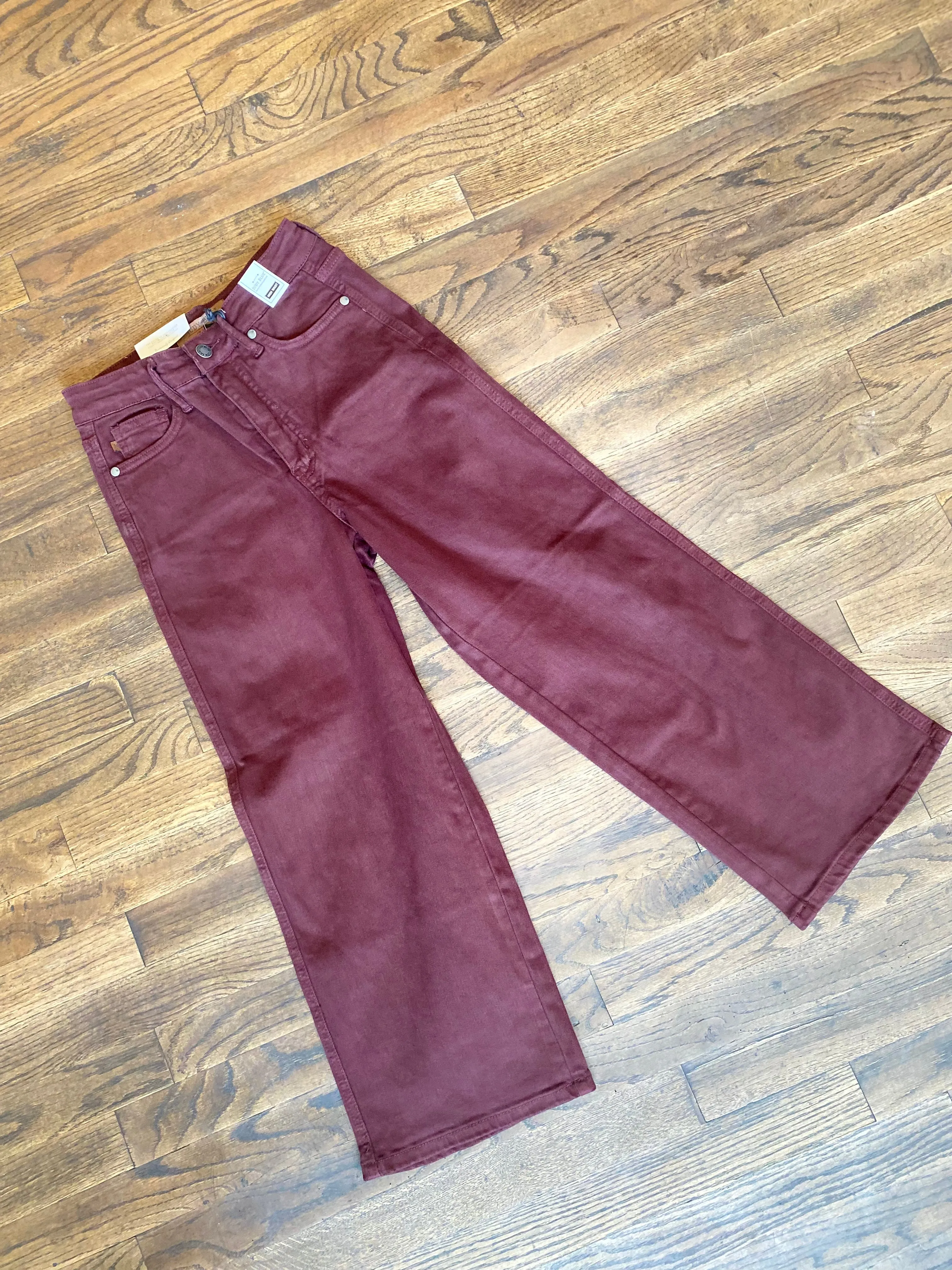 Judy Blue || Grace High Waist Tummy Control Wide Leg Crop in Burgundy