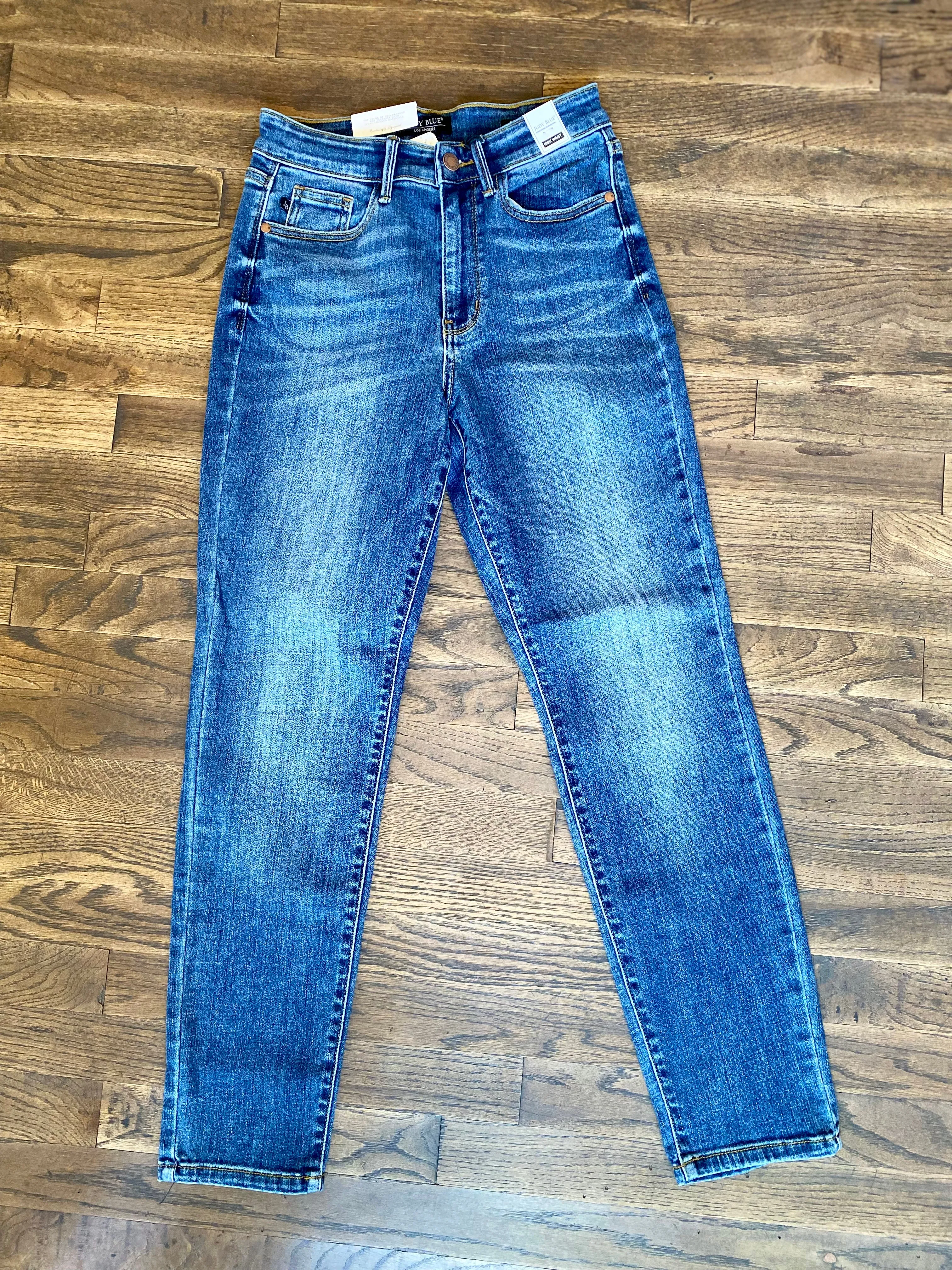 Judy Blue || Morgan High Waist Shield Back Pocket Slim Jean
