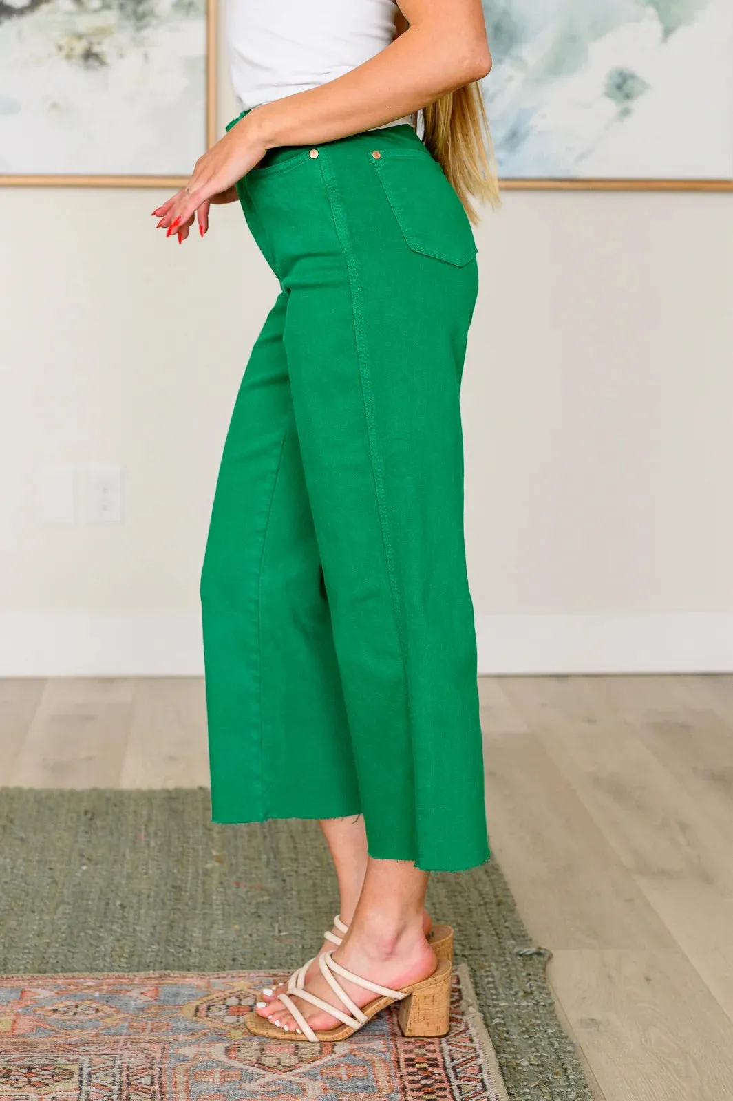 Judy Blue Tummy Control Wide Leg Crop Jeans in Kelly Green