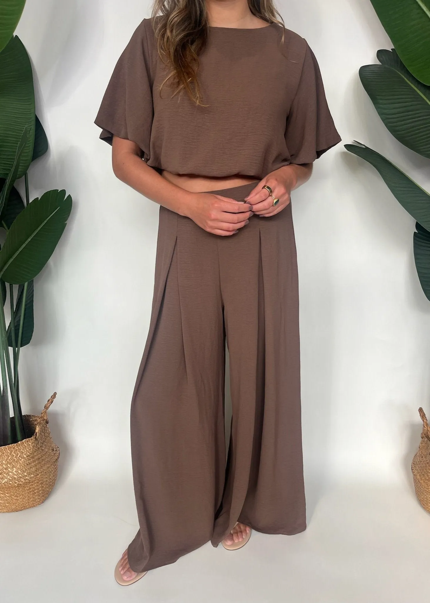 KLD Matte Crepe Bubble Sleeve Crop Top