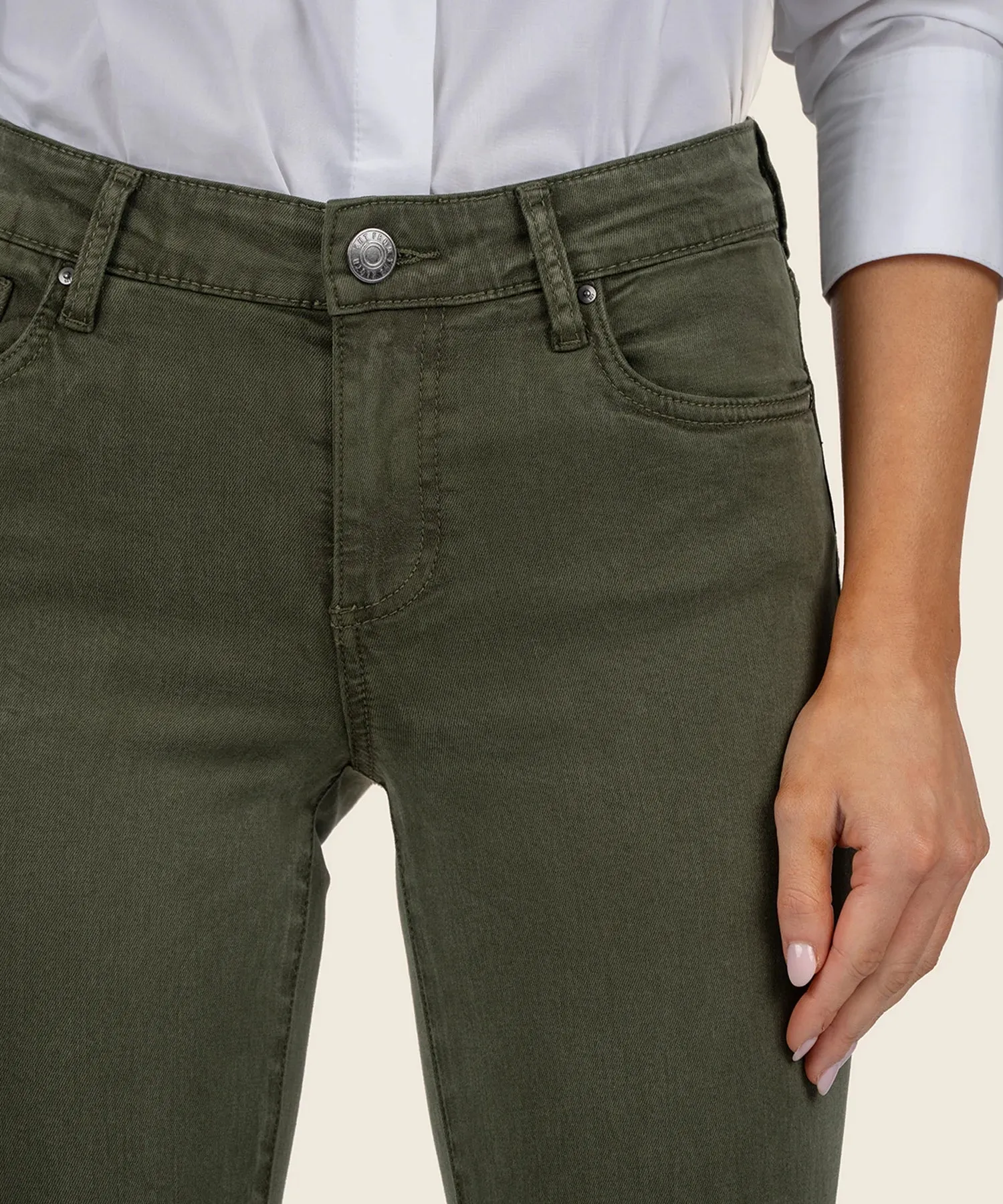Kut from the Kloth Amy Mid Rise Crop Straight Leg
