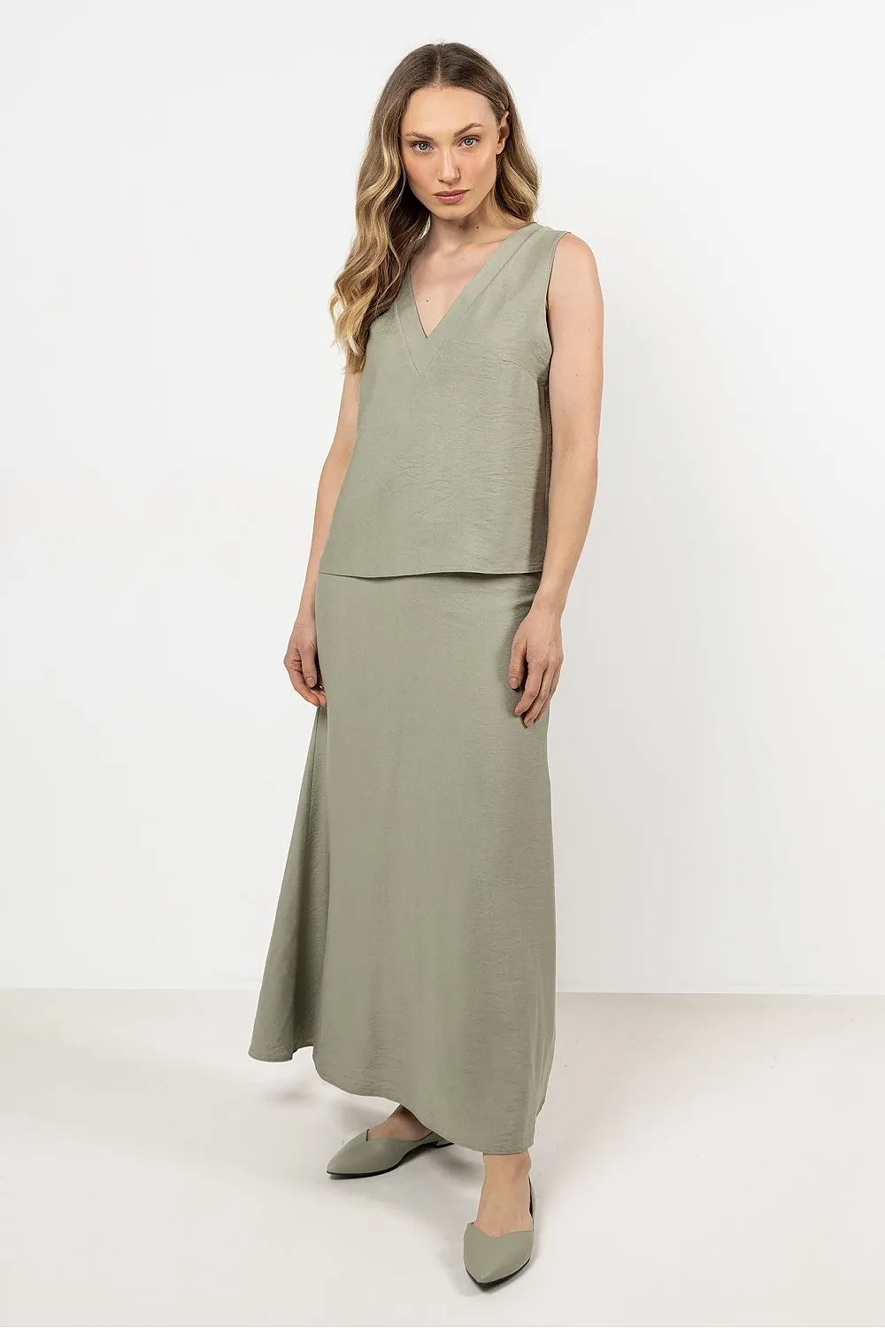 Long skirt awama