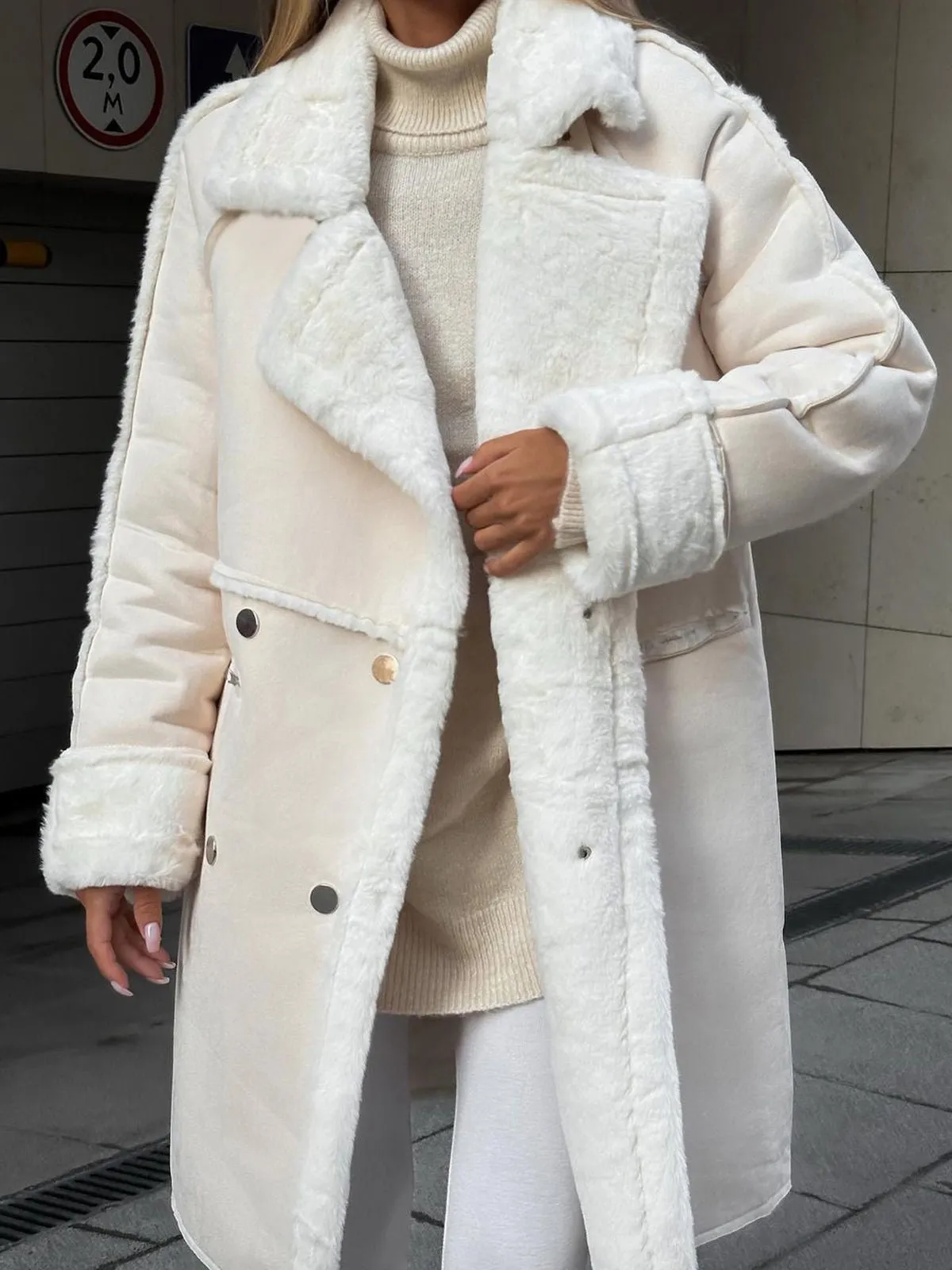 Lucie - Trendy fur trench coat