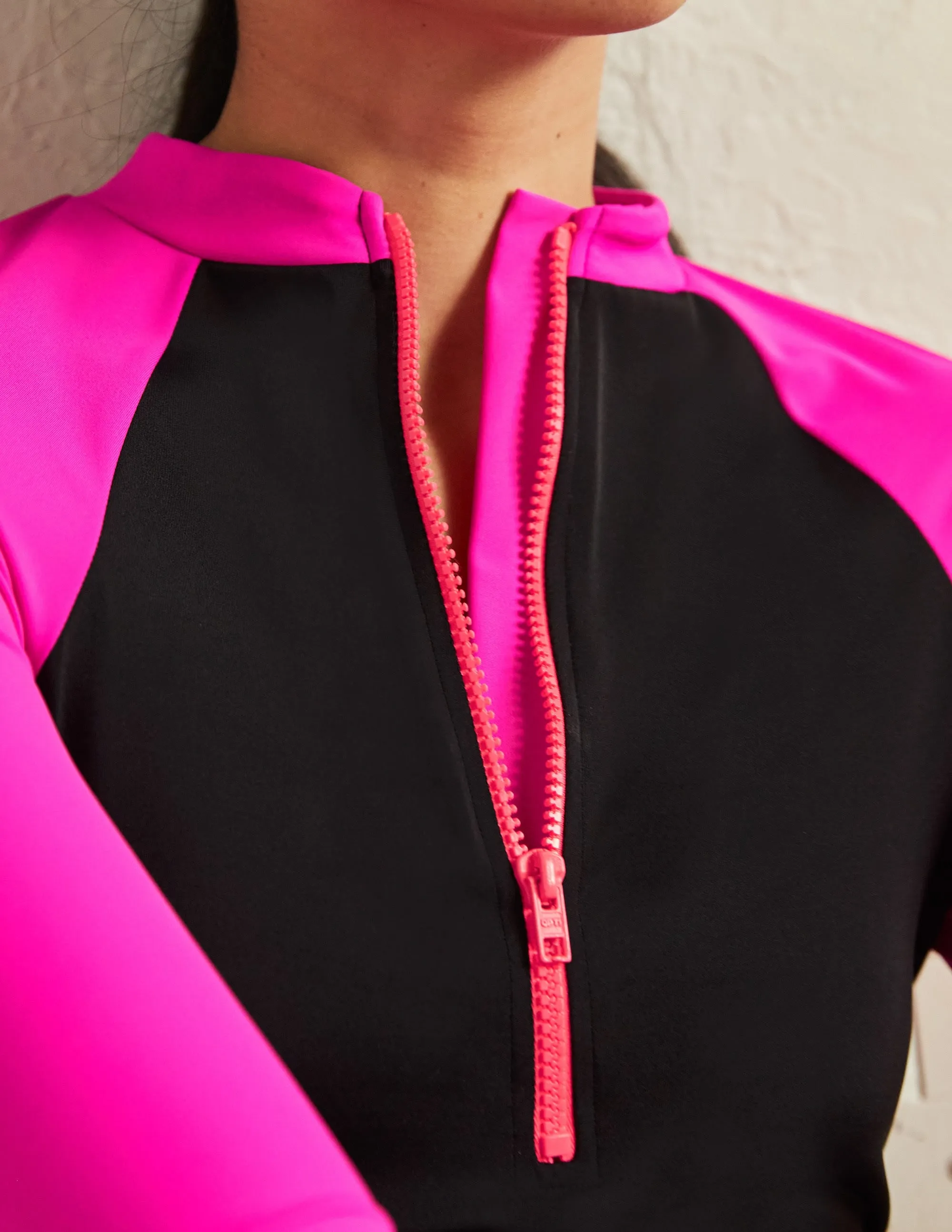 Mid Sleeve Rash Guard-Black, Shocking Pink