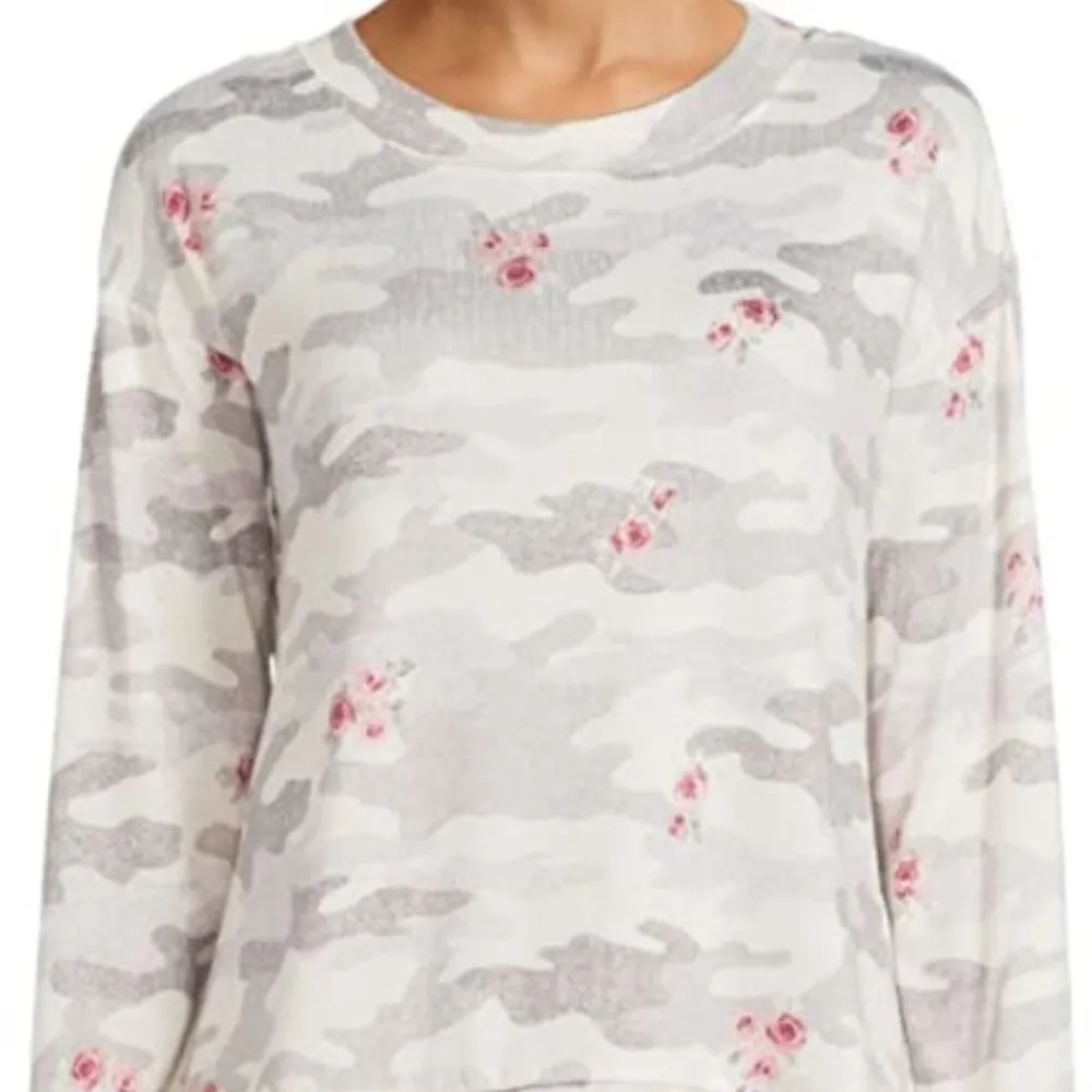NWT Camo Floral Winter White Hacci Long Sleeve Sleep Lounge Top