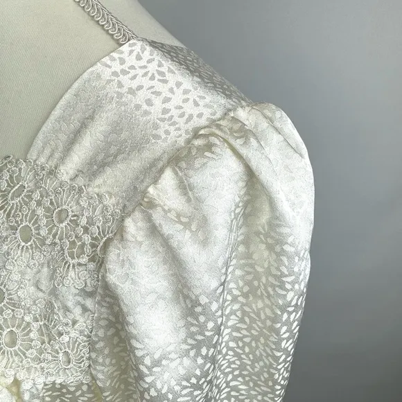 Oscar de la Renta Vintage Nightgown Ivory Lace Detail Lightweight 3/4 Sleeves XS
