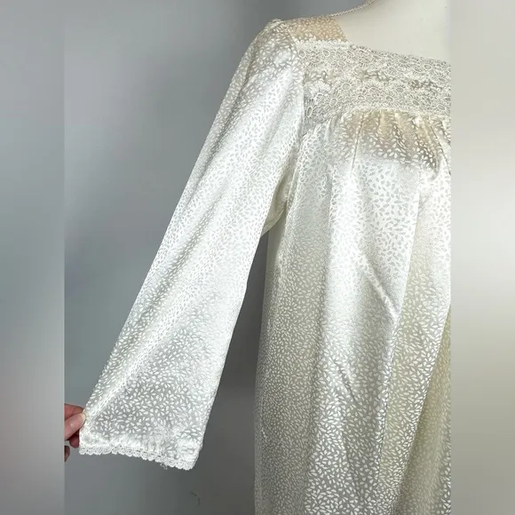 Oscar de la Renta Vintage Nightgown Ivory Lace Detail Lightweight 3/4 Sleeves XS