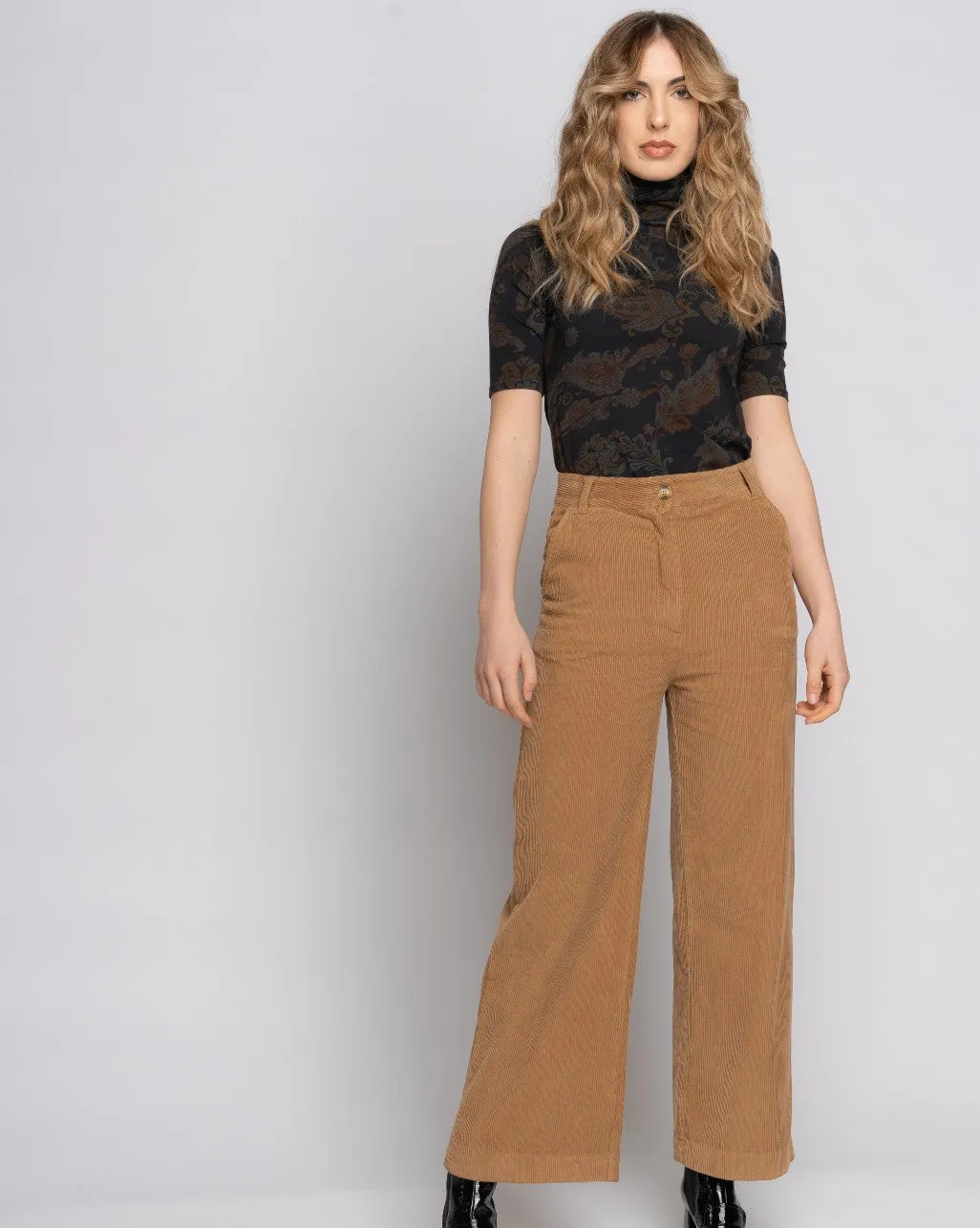 Paisley Short Sleeve Turtleneck Tee