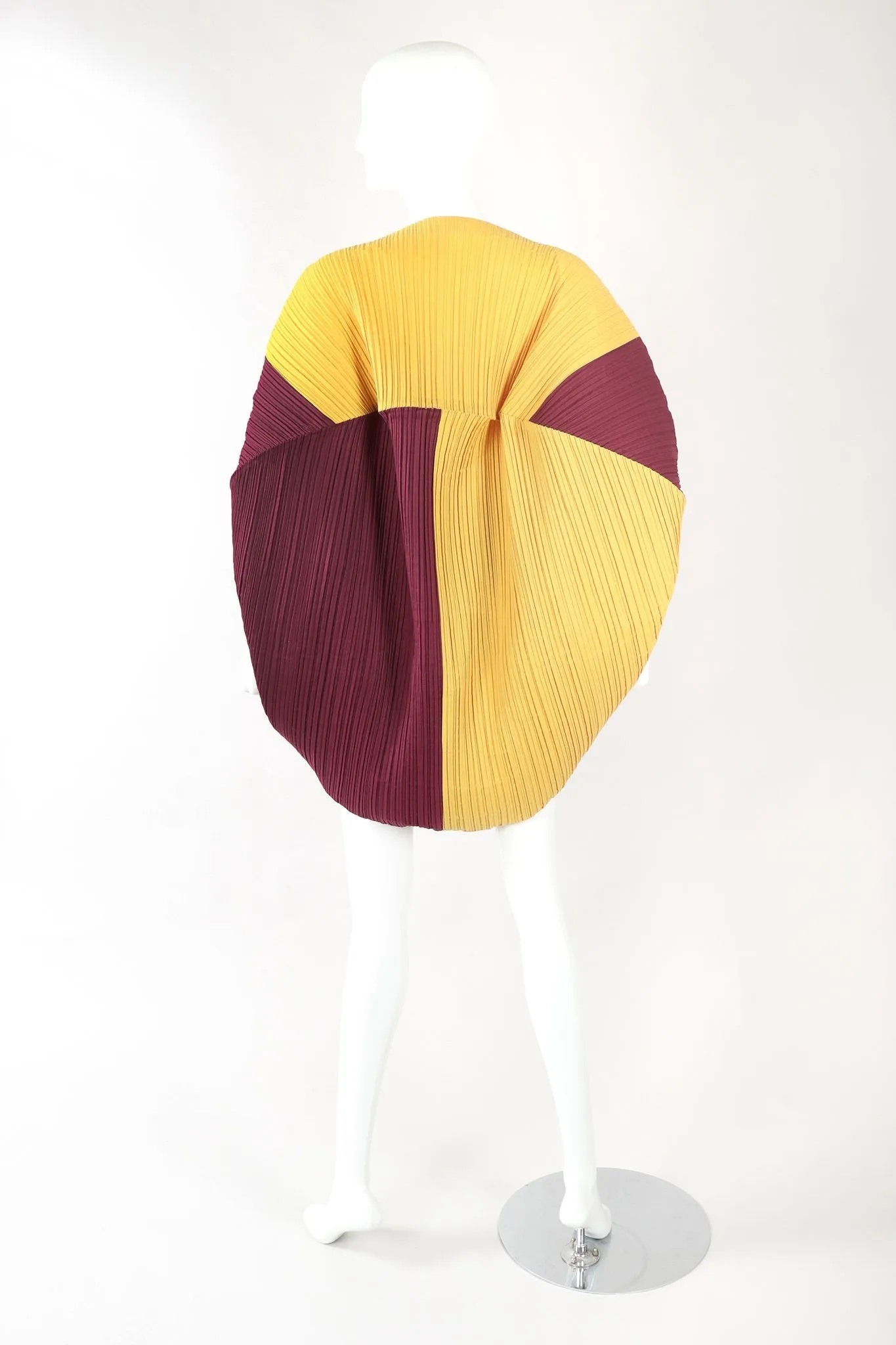 Pleated Circle Top & Shorts Set