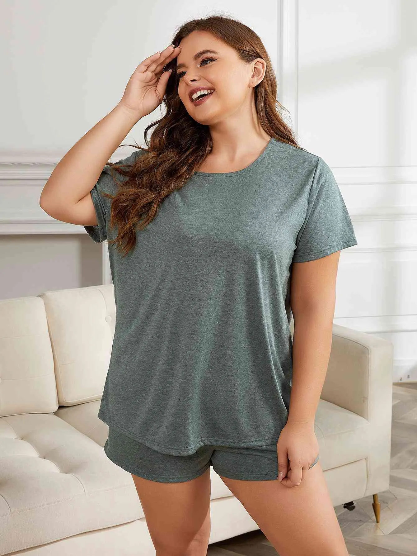 Plus Size Round Neck Short Sleeve Two-Piece Loungewear Set (2 Colors)