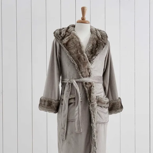 Pottery Barn Faux Fur Ombré Robe Grey Hooded Warm Loungewear Sleepwear Luxury