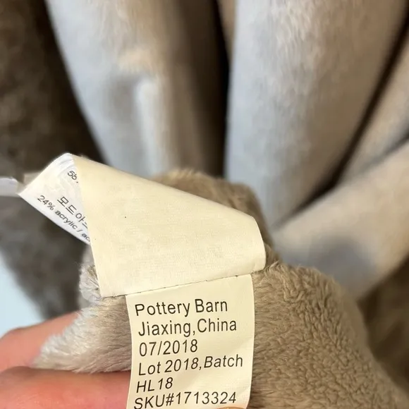 Pottery Barn Faux Fur Ombré Robe Grey Hooded Warm Loungewear Sleepwear Luxury