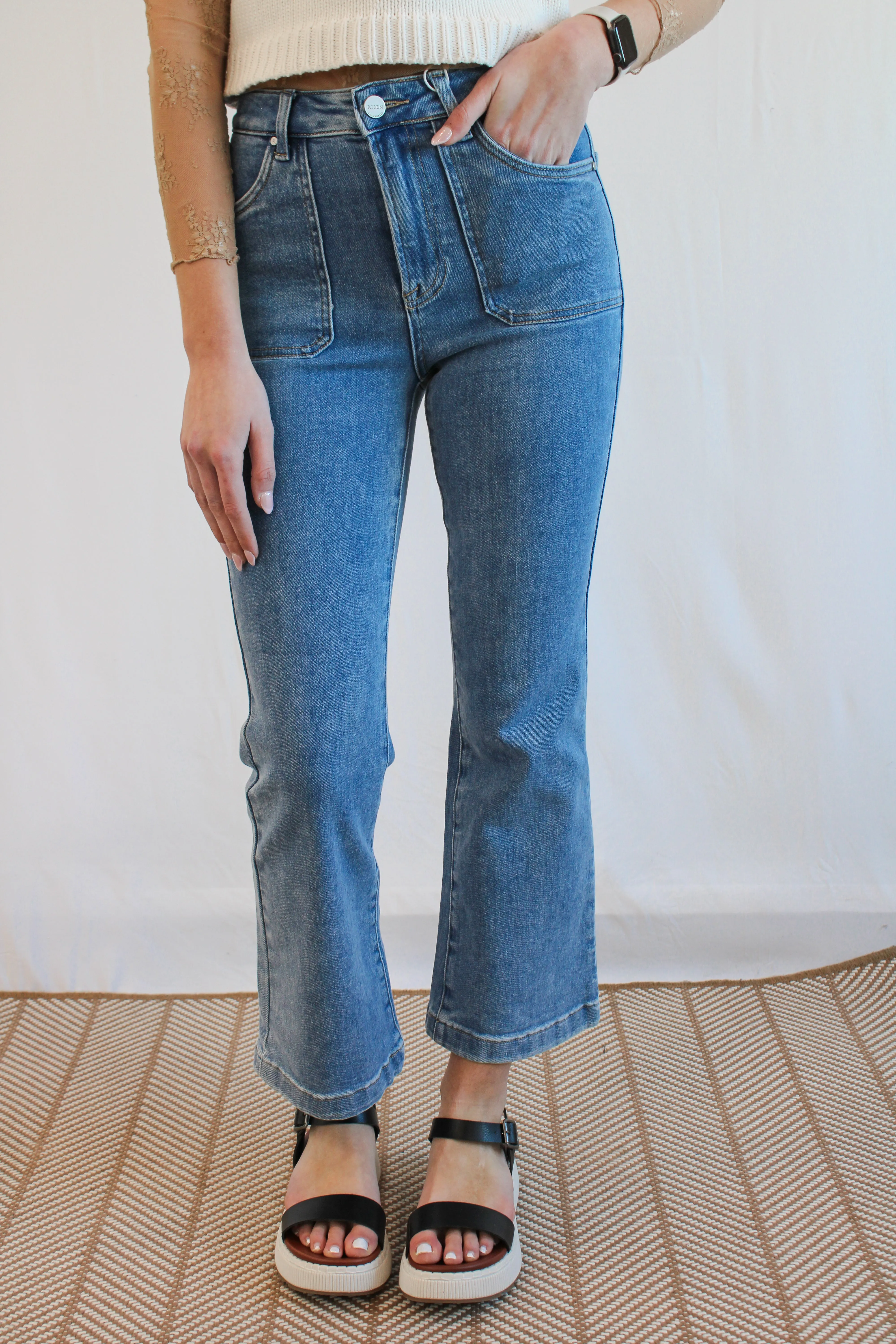 REGINA ANKLE FLARE JEANS