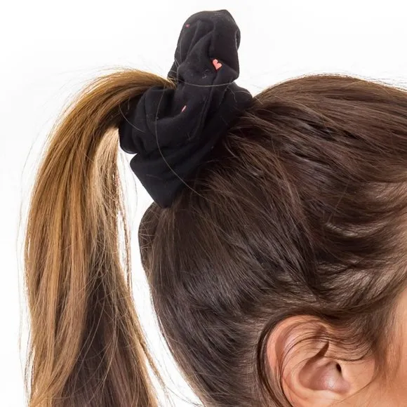 REVOLVE x PLUSH Cozy Heart Soft Fleece-Lined Robe   Scrunchie Set, Black M NWT