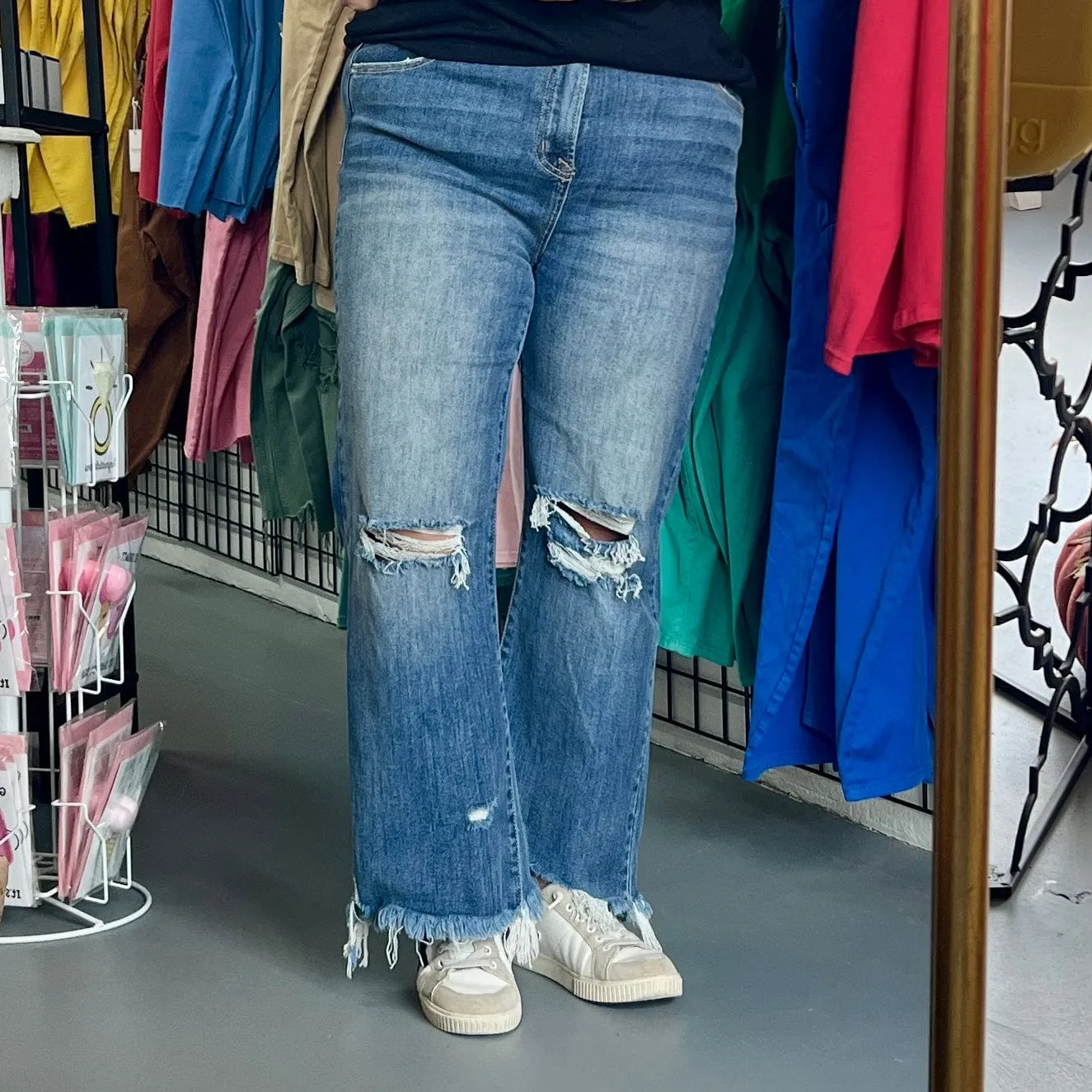 Risen High Rise Crop Jeans With Distressed Knees