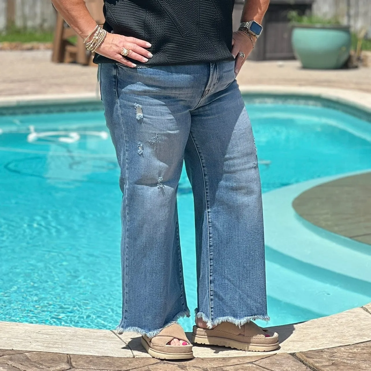 Risen High Rise Crop Wide Raw Hem Jeans