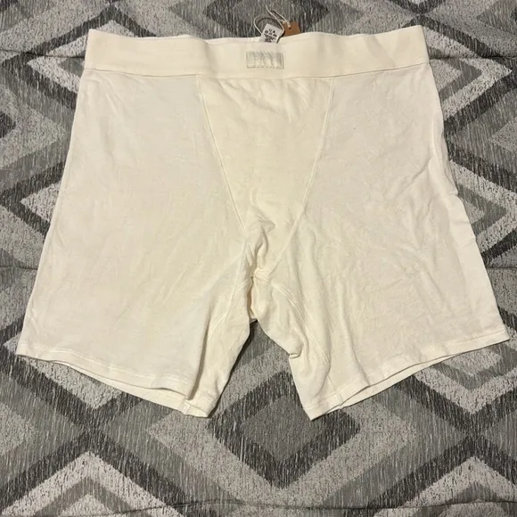 Skims soft lounge BOXER Bone