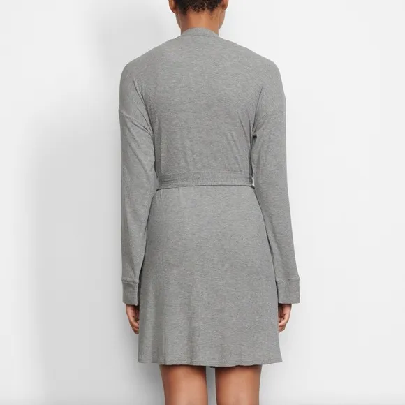SKIMS Soft Lounge Robe in Heather Grey