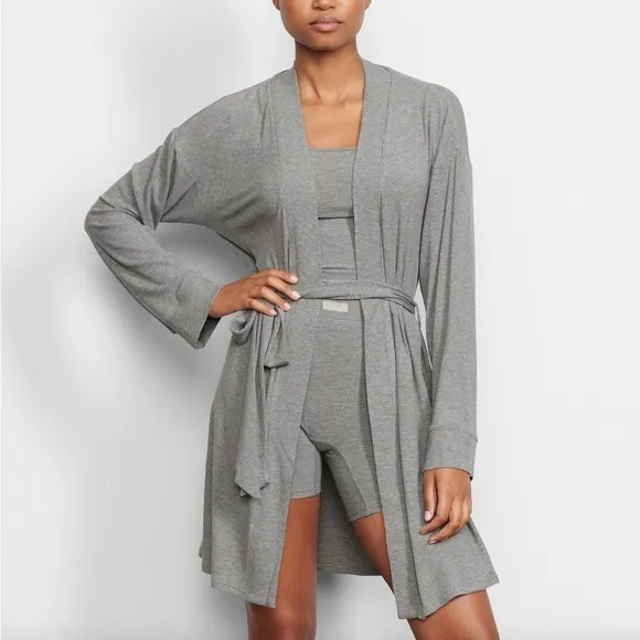 SKIMS Soft Lounge Robe in Heather Grey