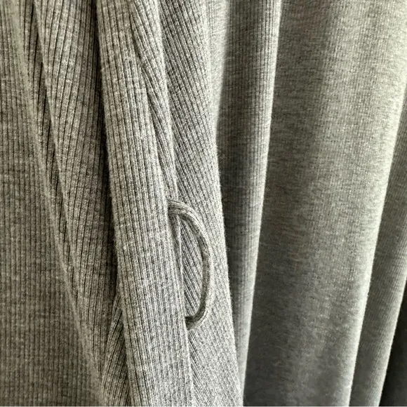 SKIMS Soft Lounge Robe in Heather Grey