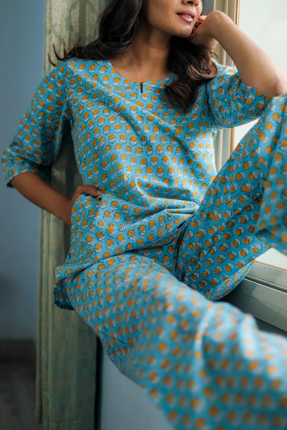 Sootisyahi 'Rosey Retreat' Handblock Printed Pure Cotton Night Suit