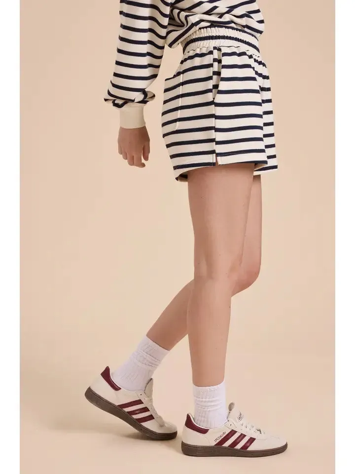 Stripped Shorts