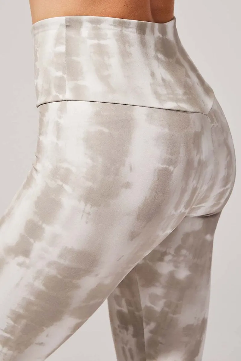 Strive 7/8 Leggings - Neutral Tie Dye