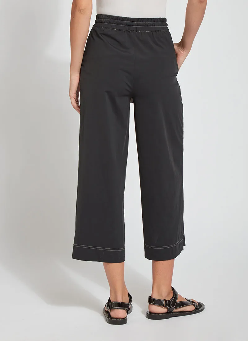 Vineyard Elevated Crop Jogger - Black