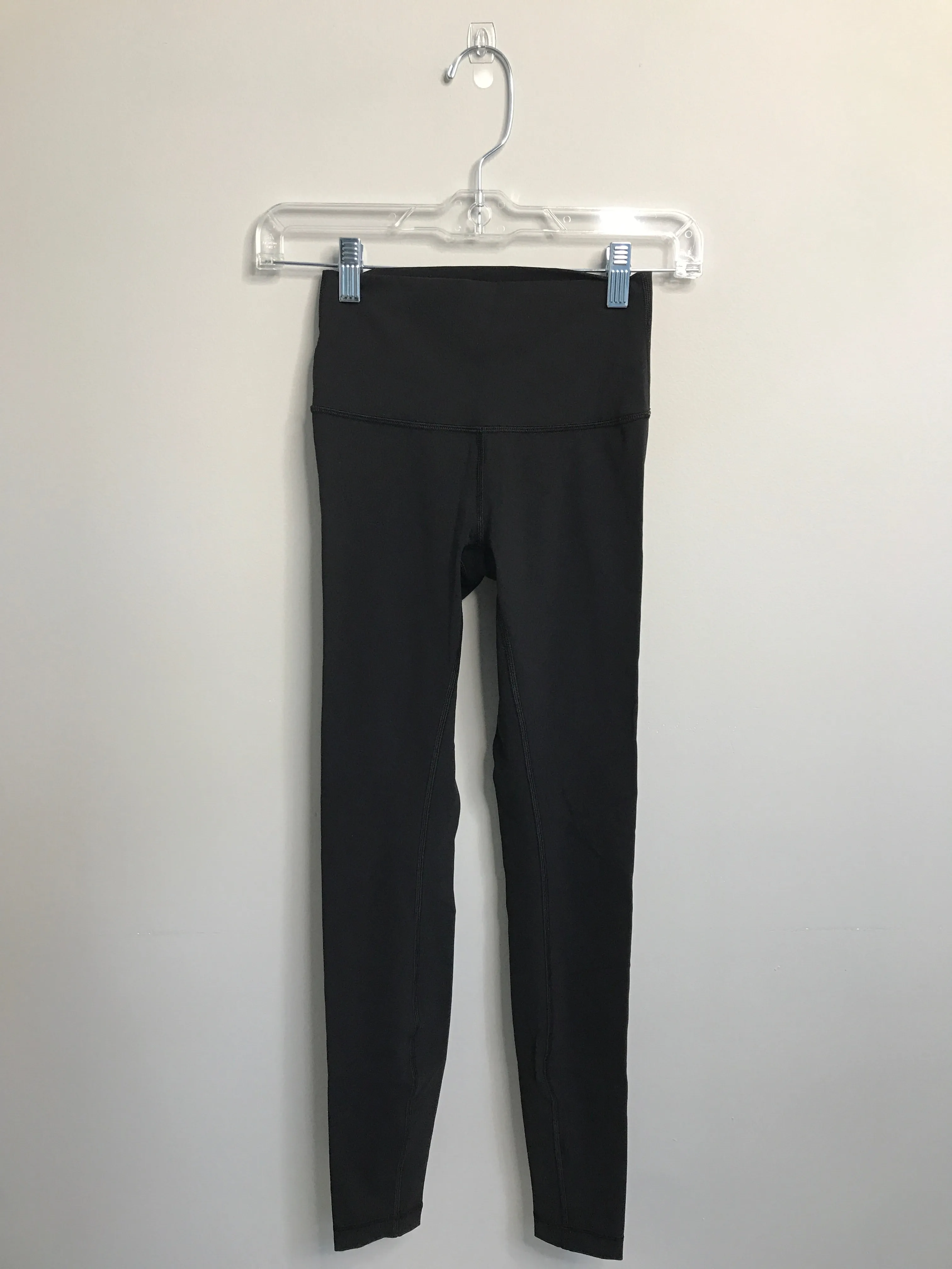 Womens Size 2 Misses Black lululemon Athletic Leggings
