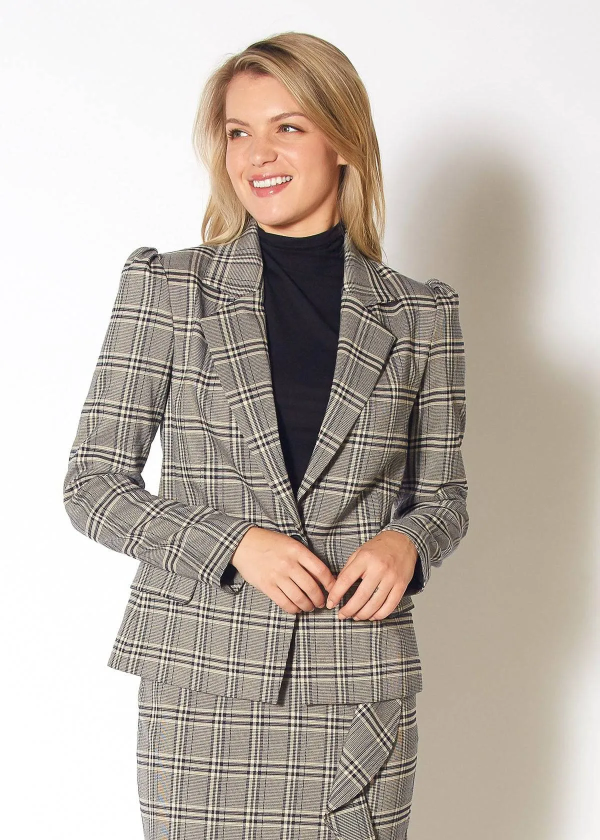 Women's Span Plaid Notch Collar Tweed Blazer in Black Plaid
