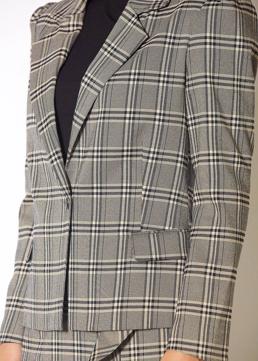 Women's Span Plaid Notch Collar Tweed Blazer in Black Plaid