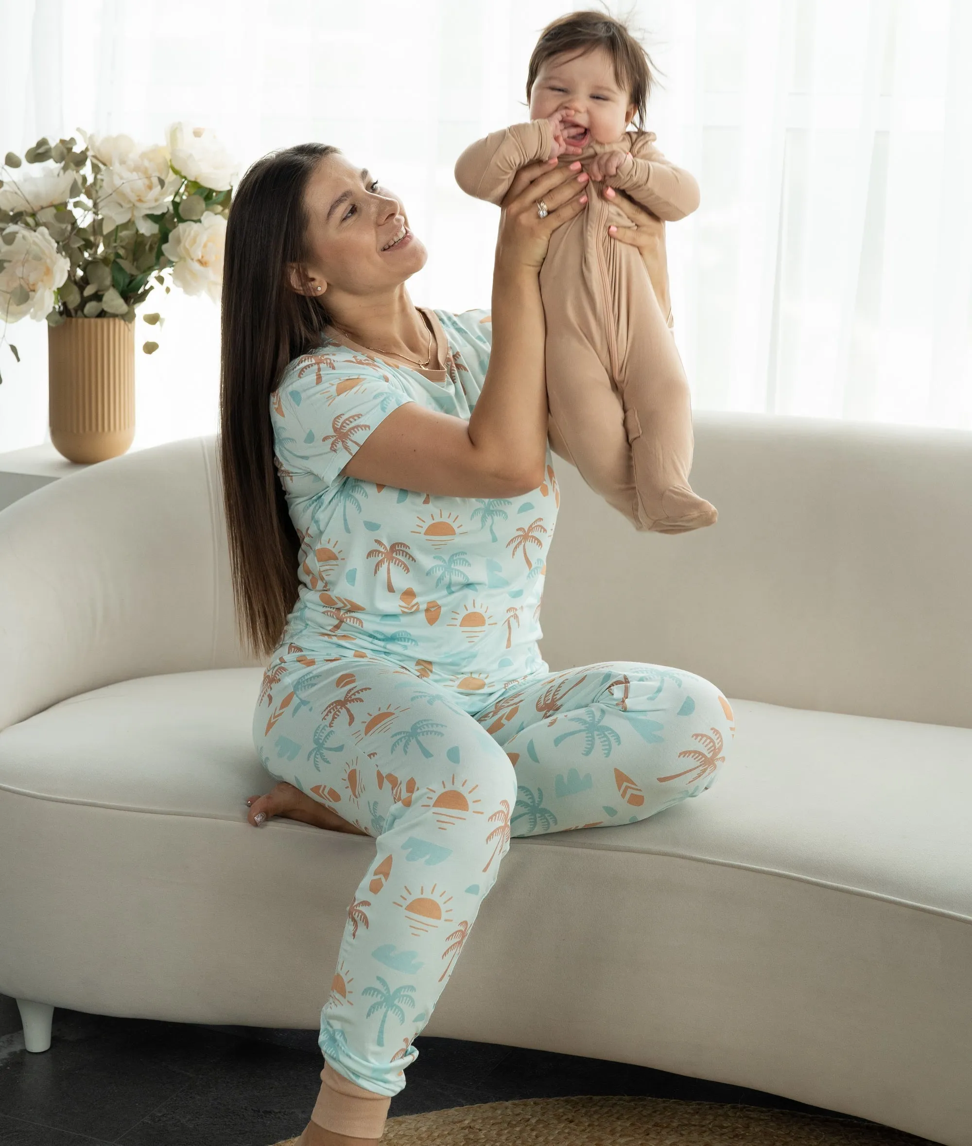 Wommen's Bamboo Short Sleeve Pajama Set (Sunny Shores Print)